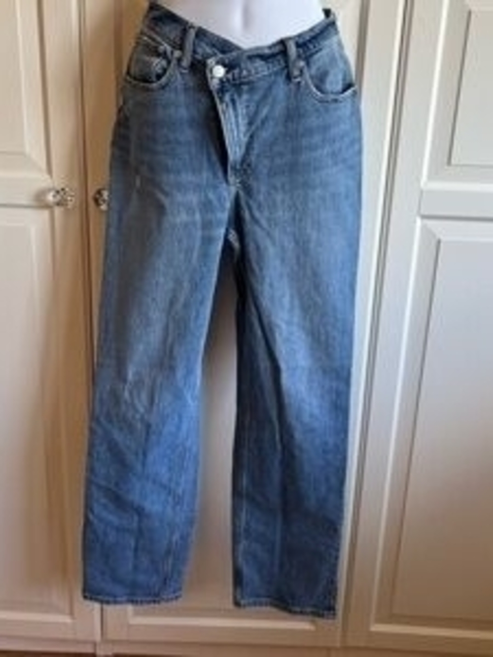 Abercrombie & Fitch Men's Light Blue Relaxed Jeans